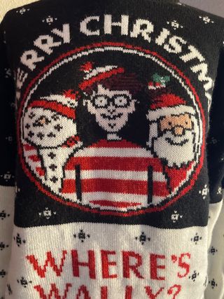 Jersey Navideño ¿Dónde está Wally?