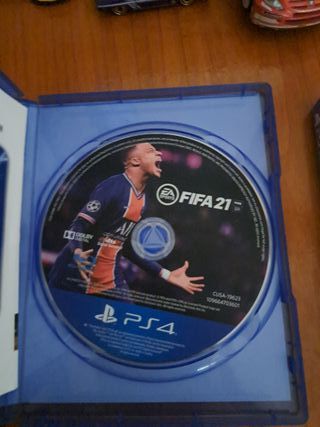 FIFA PS4: 17,21,23
(se venden en pack o separado)