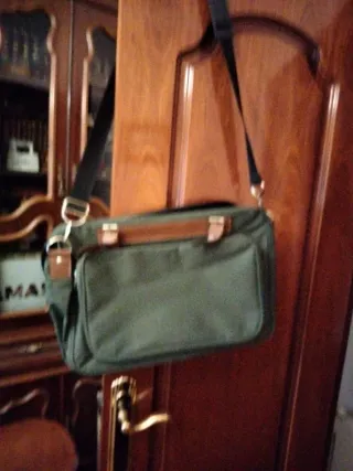 Bolso de hombro de lona y cuero