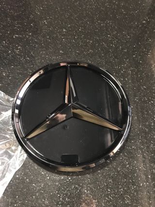 Emblema Parrilla Mercedes 185mm Negro NUEVO