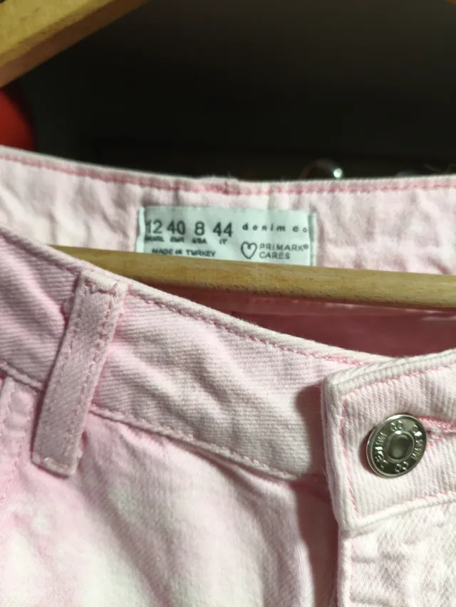 Pantalones vaqueros tie-dye rosa y blanco