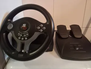 Volante Subsonic SV200 con Pedales