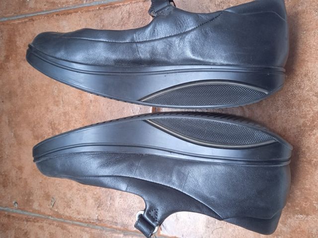 Zapatos MBT Negros