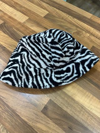 Sombrero de cebra peludo