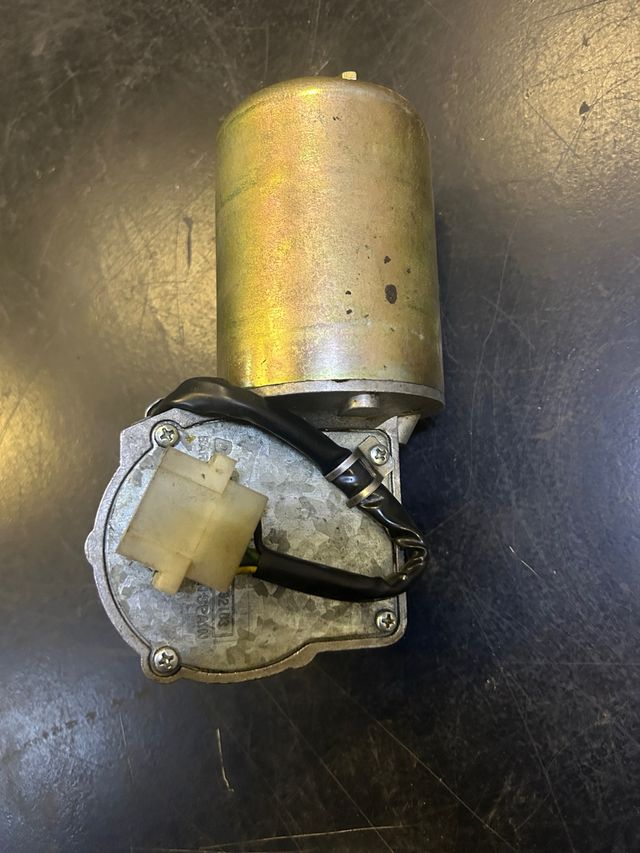 Motor limpiaparabrisas Pegaso Troner