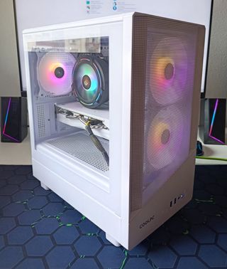 PC GAMING COMPLETAMENTE NUEVO - RX 580 - 16GB