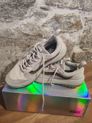 Deportivas Vans Beige y Multicolor