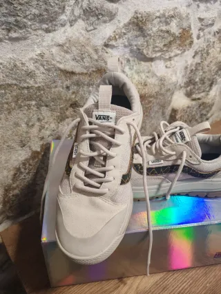 Deportivas Vans Beige y Multicolor