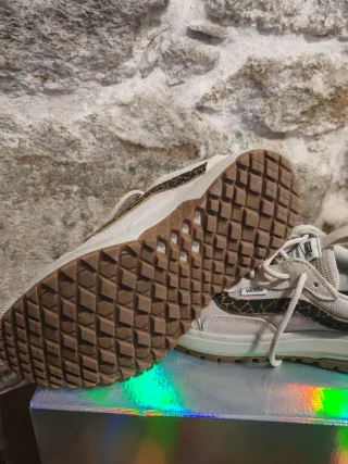 Deportivas Vans Beige y Multicolor