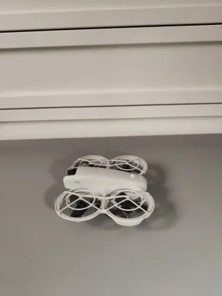 Dron DJI Neo como nuevo