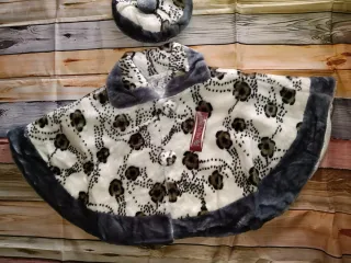 Conjunto infantil capa y gorro