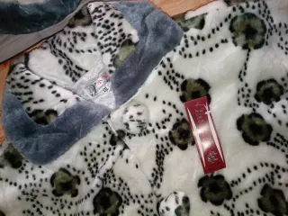 Conjunto infantil capa y gorro