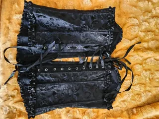 Corpiño de satén negro L y da para xl