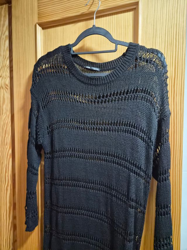 VESTIDO DE PUNTO CALADO