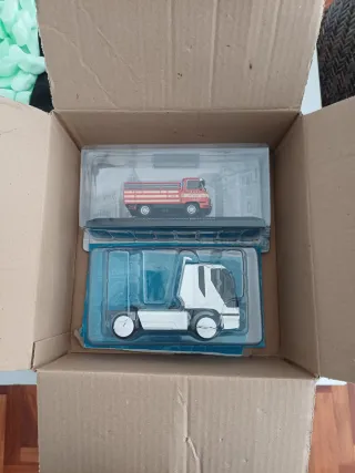 2 Camiones de Colección