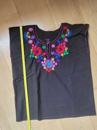 Blusa Artesanal Bordada Multicolor