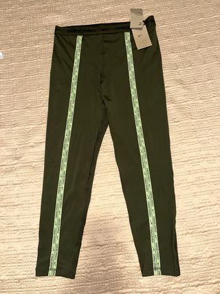 Pantalón Nike Pro verde sin estrenar con etiquetas
