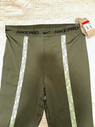 Pantalón Nike Pro verde sin estrenar con etiquetas