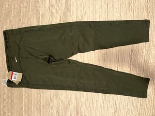 Pantalón Nike Pro verde sin estrenar con etiquetas