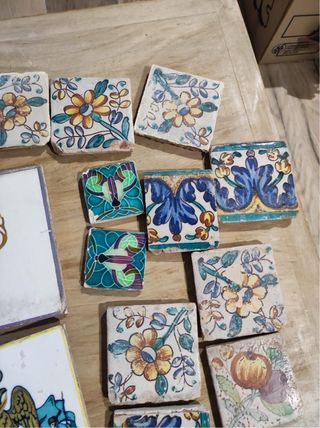 Ladrillos antiguos decorados