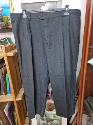 Pantalón Pinzas Burberry London Gris
