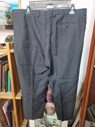Pantalón Pinzas Burberry London Gris