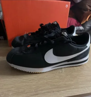 Zapatillas Nike Cortez T 43/44