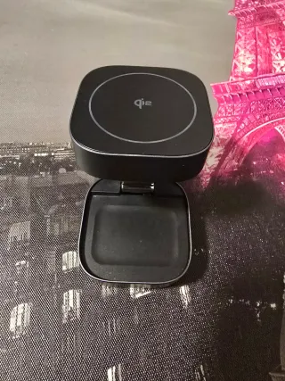 Caricabatterie wireless UGREEN MagFlow Qi2 15W