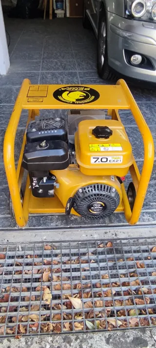Generador de electricidad con motor gasolina