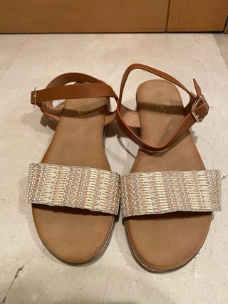 Sandalias planas sin estrenar Talla 37