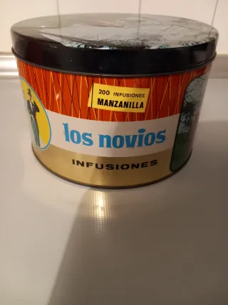 Lata antigua Los Novios Manzanilla