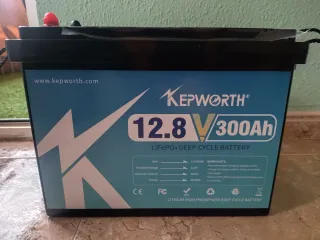 Batería Lifepo4 300Ah 12.8V (comprada por error)