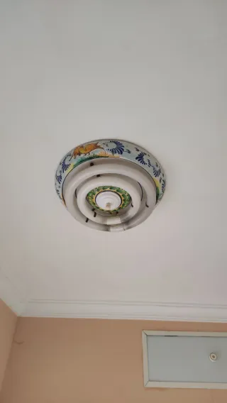 Lámpara de techo cerámica decorada