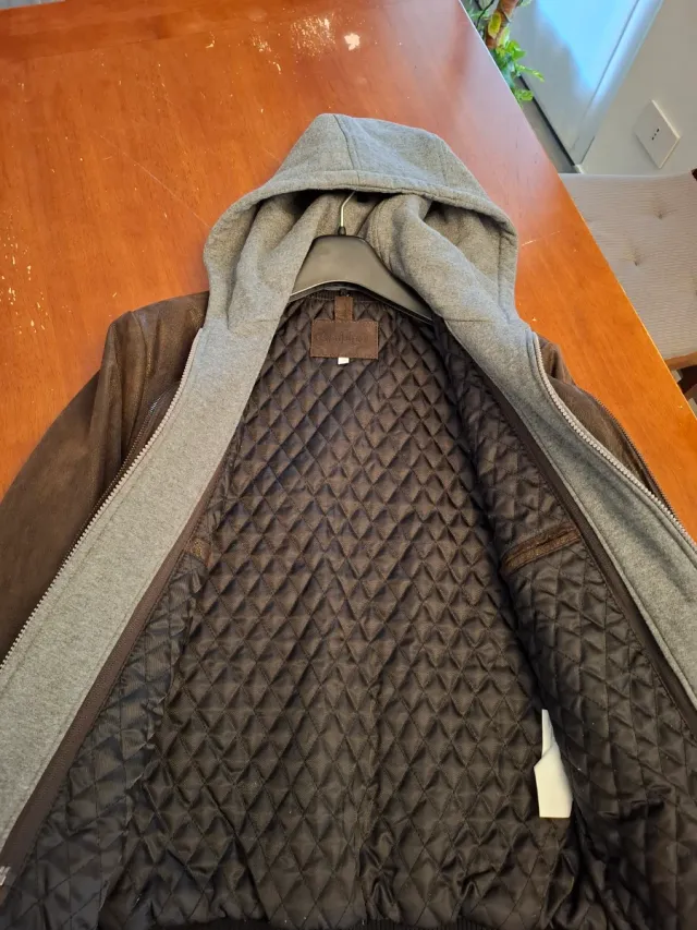 Giubbotto Conbipel marrone con cappuccio