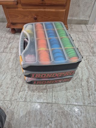 Caja de material de pesca