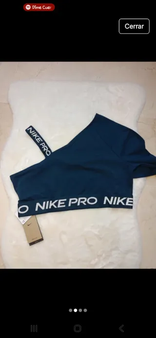 Top Nike Pro Talla XL con etiquetas