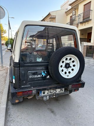 Suzuki Samurai 1989