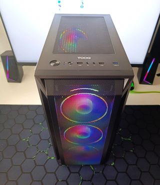 PC GAMING COMPLETAMENTE NUEVO - RX580 - 16GB