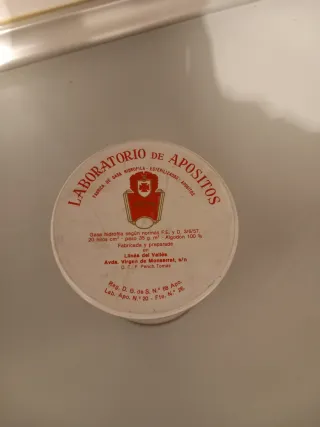 Lata antigua gasas médicas Laboratorio de Apositos