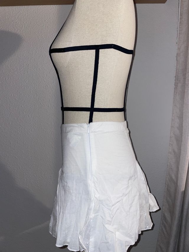 Falda mini asimétrica blanca T.XS
