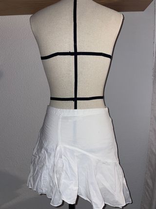 Falda mini asimétrica blanca T.XS