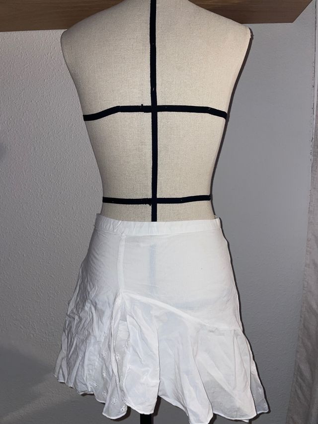 Falda mini asimétrica blanca T.XS