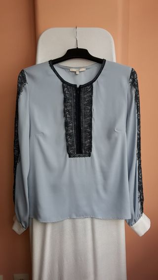Blusa azul, El Corte Inglés.
