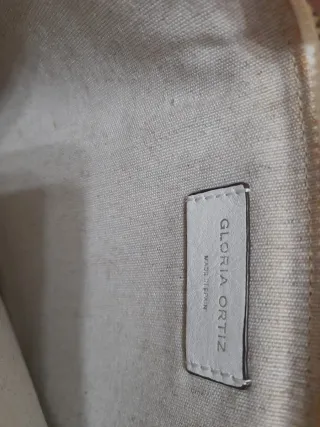 Bolso de mano Gloria Ortiz blanco y plata