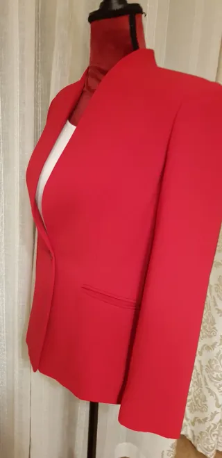 Blazer rojo sin solapa
