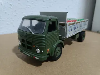Lotto 6 macchinine e camion