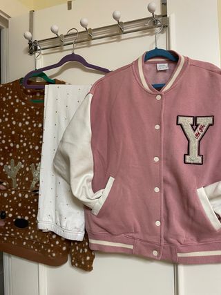 Chaqueta Bomber Zara T. 11-12 Años
Pijama T.12

