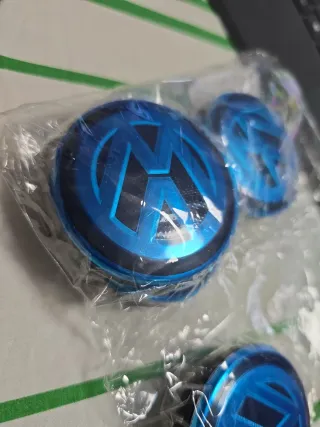 Emblemas VW Tapacubos 56mm Azul (Pack 4)