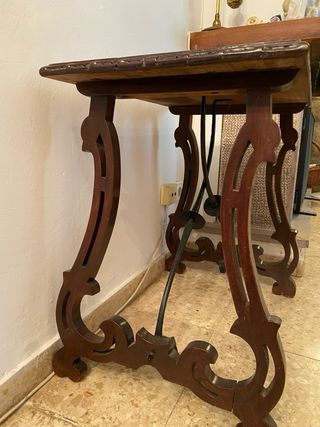 Mesa auxiliar madera y forja