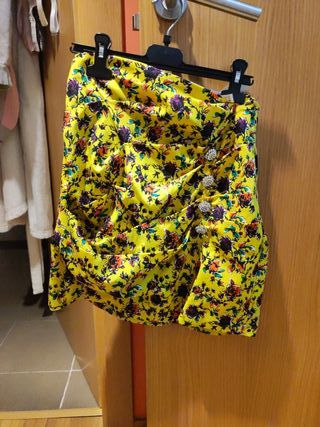 Falda mini Zara floral talla M